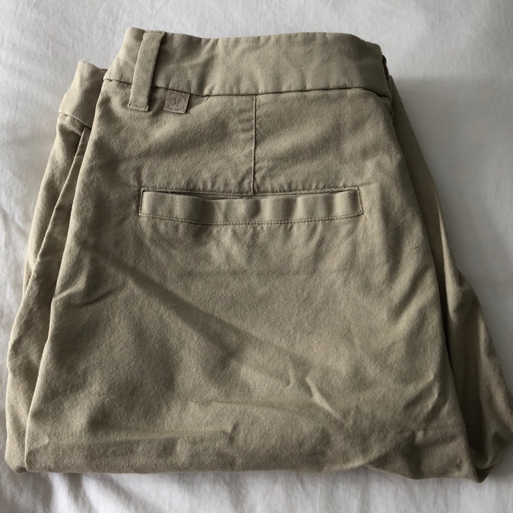 Men’s lululemon chino shorts in tan